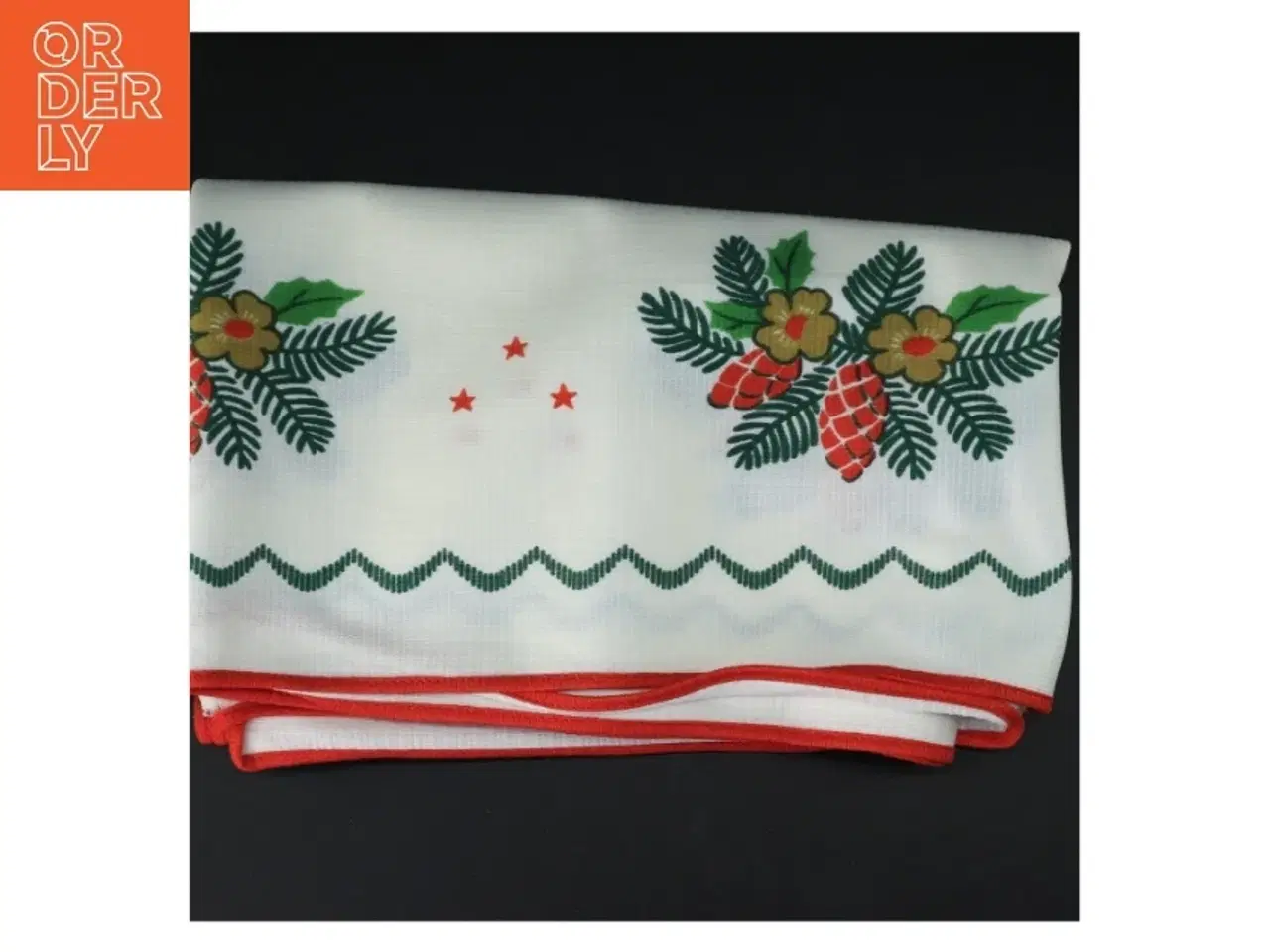 Billede 1 - Juledug med broderet pynt (str. 147 x. 174. cm)