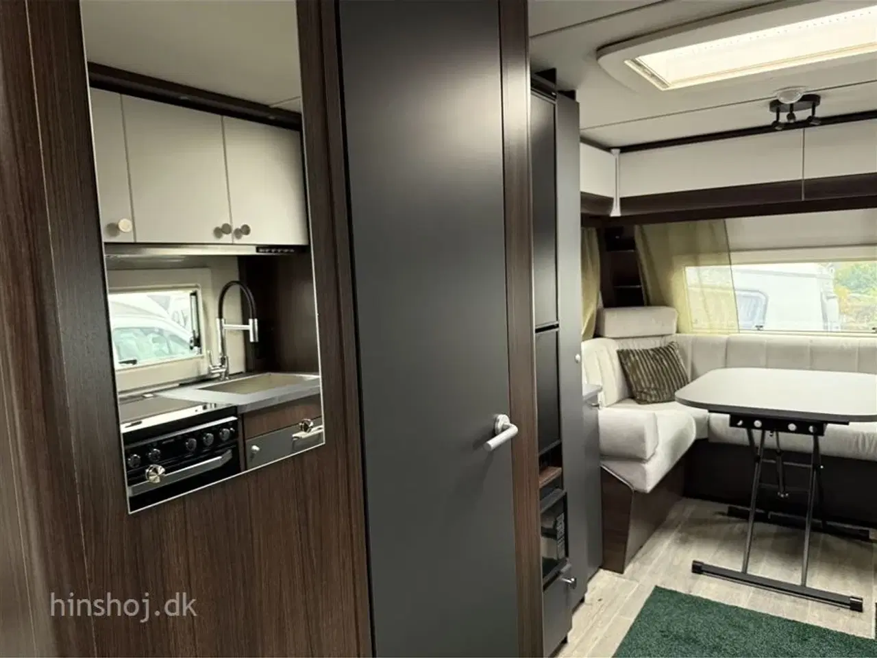 Billede 8 - 2026 - Polar Blackline 590 S   Lækker Vintervogn fra Polar med  enkelsenge fra Hinshøj Caravan