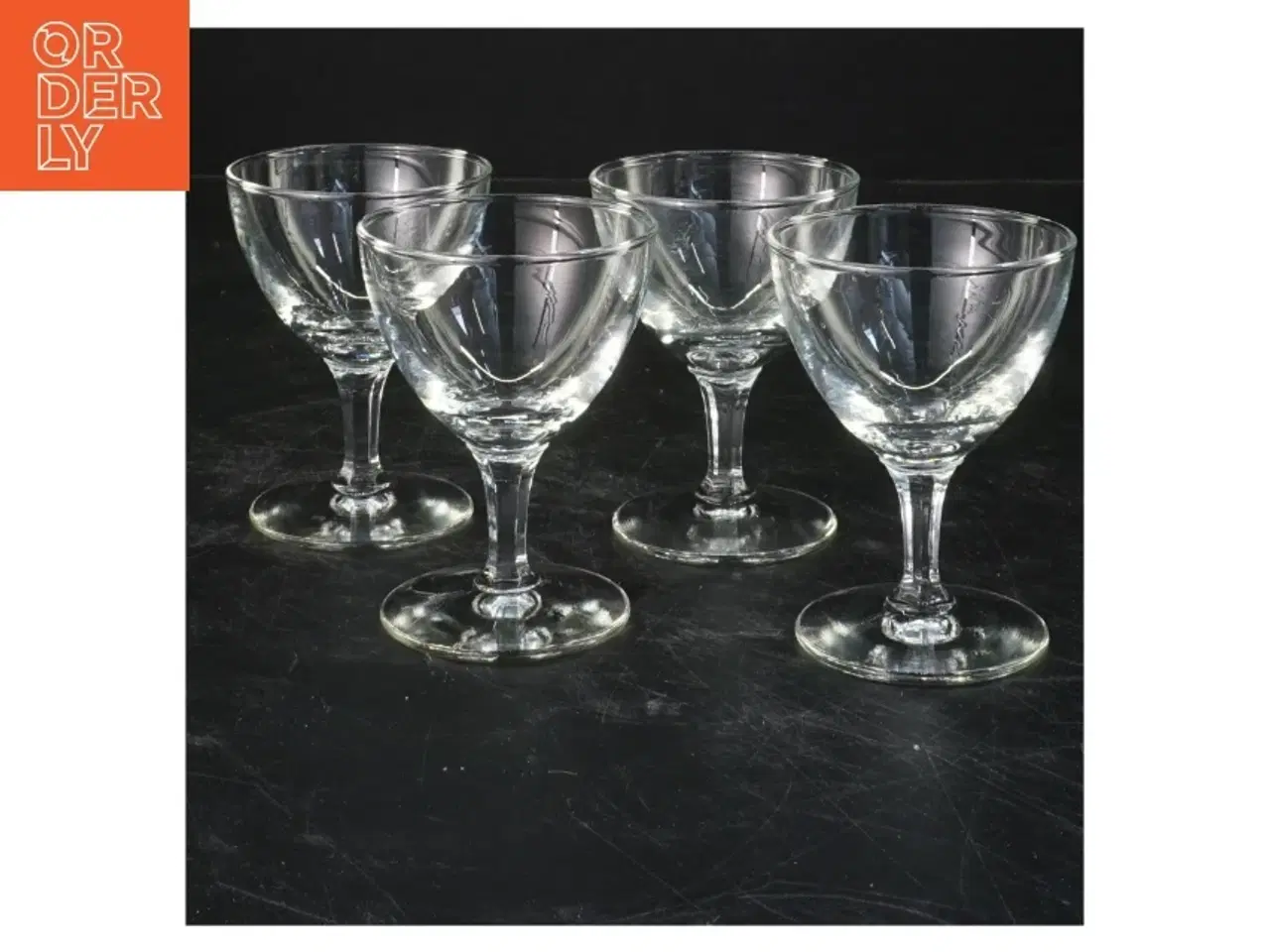 Billede 1 - Sæt med fire cocktailglas (str. 9x6 cm)