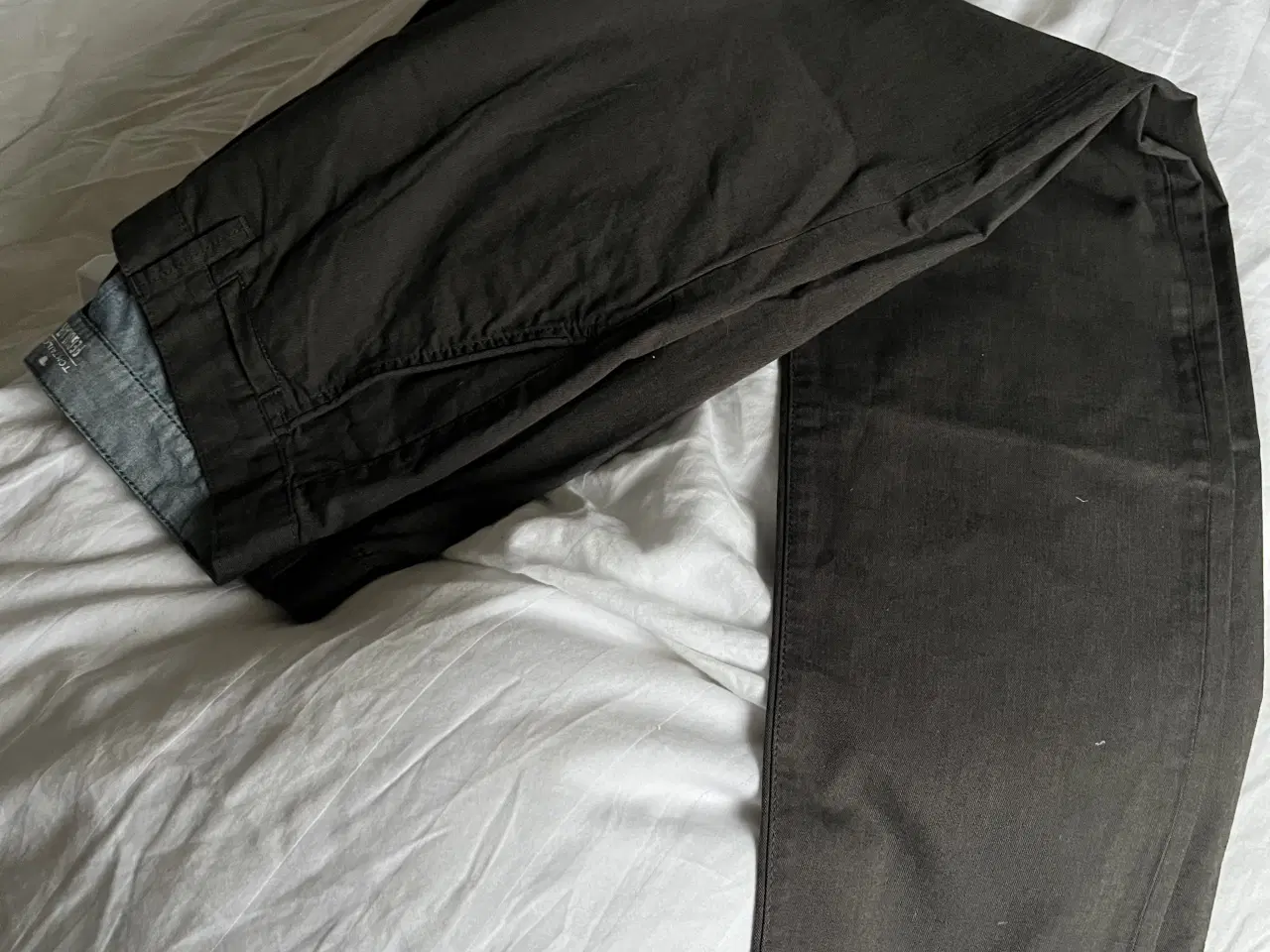 Billede 1 - Flotte grå bukser Tom Tailor