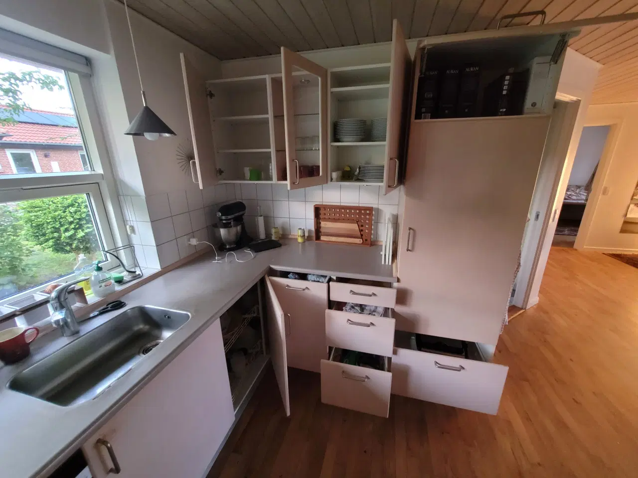 Billede 19 - Helt Svane køkken..til nedtagning