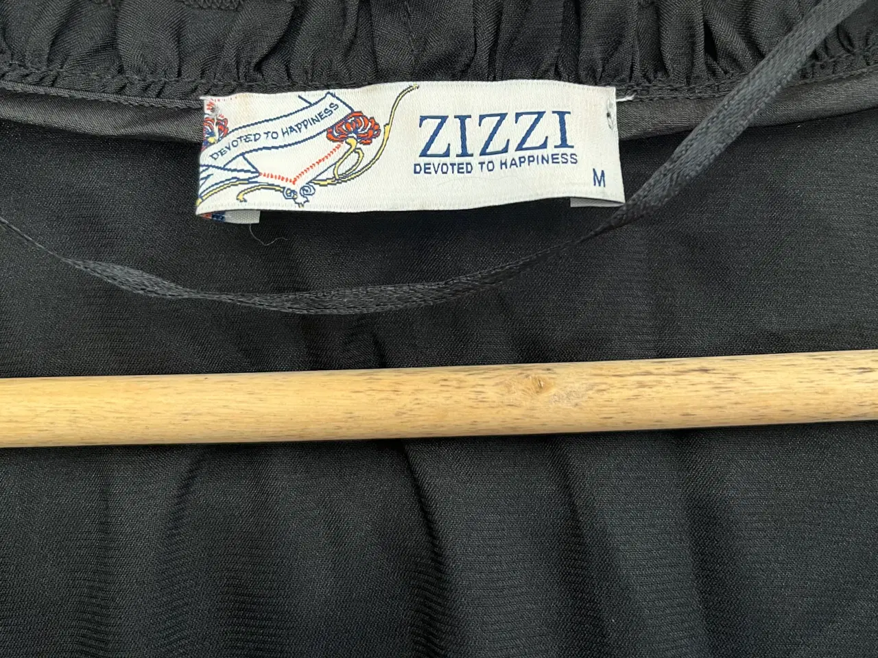 Billede 3 - Flot Sort tunika fra Zizzi str. M (46/48)