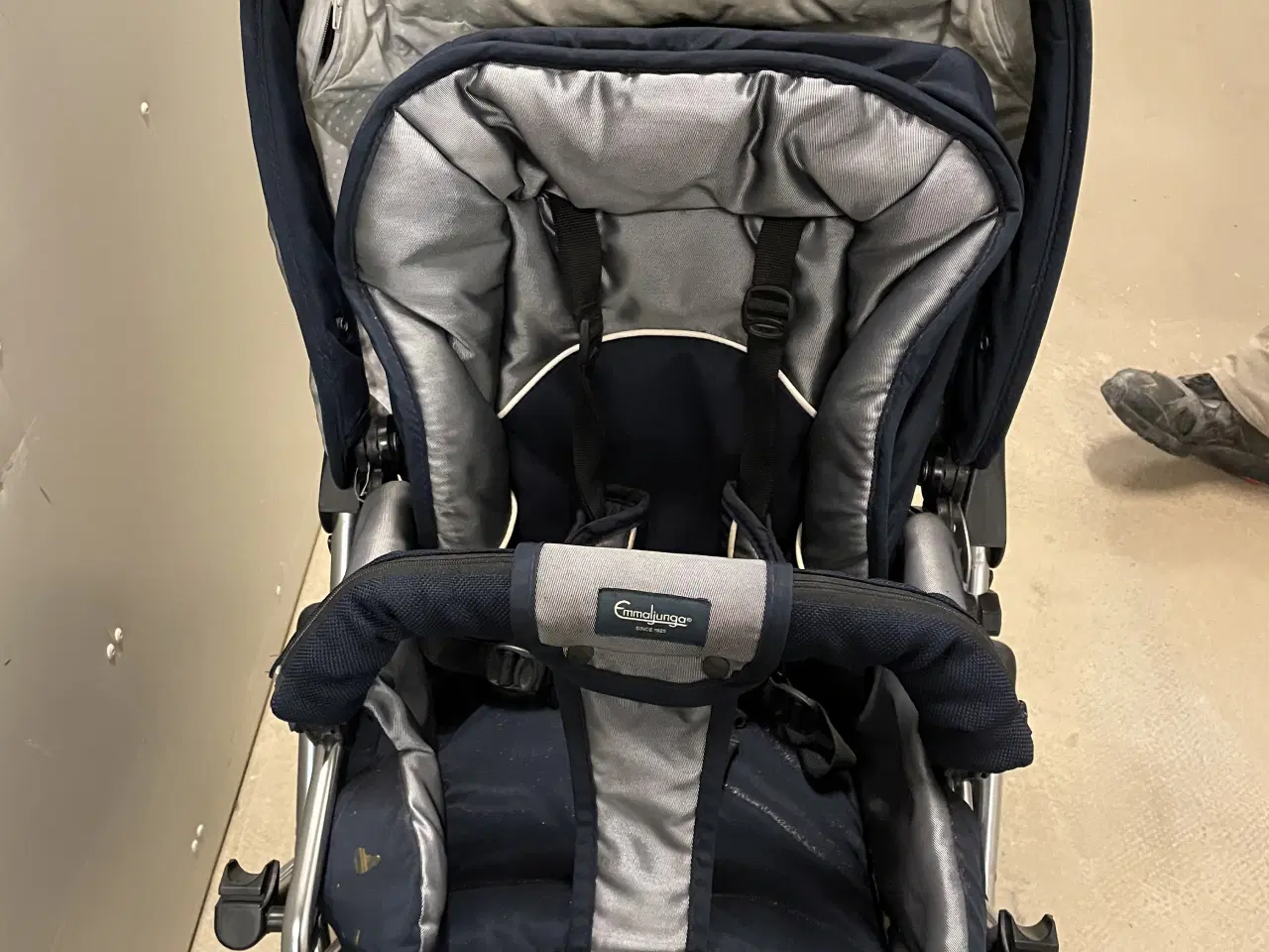 Billede 4 - Emmaljunga klapvogn - mørkeblå 