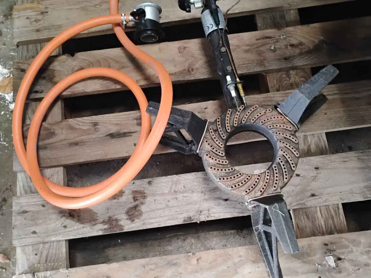 Billede 1 - Vokssmelter til gas