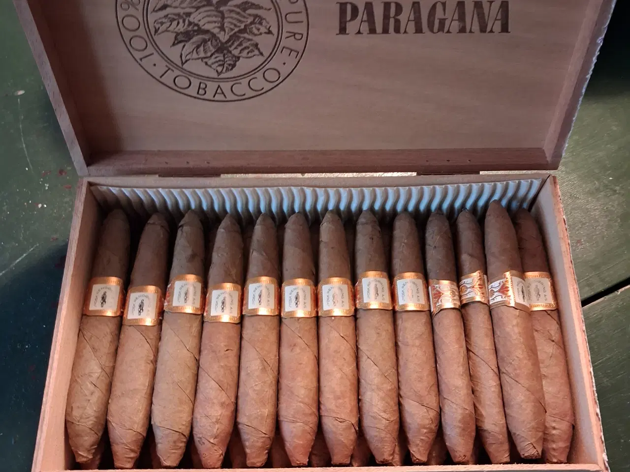 Billede 1 - Æske med helt nye cigarer fra C.W. Obel.