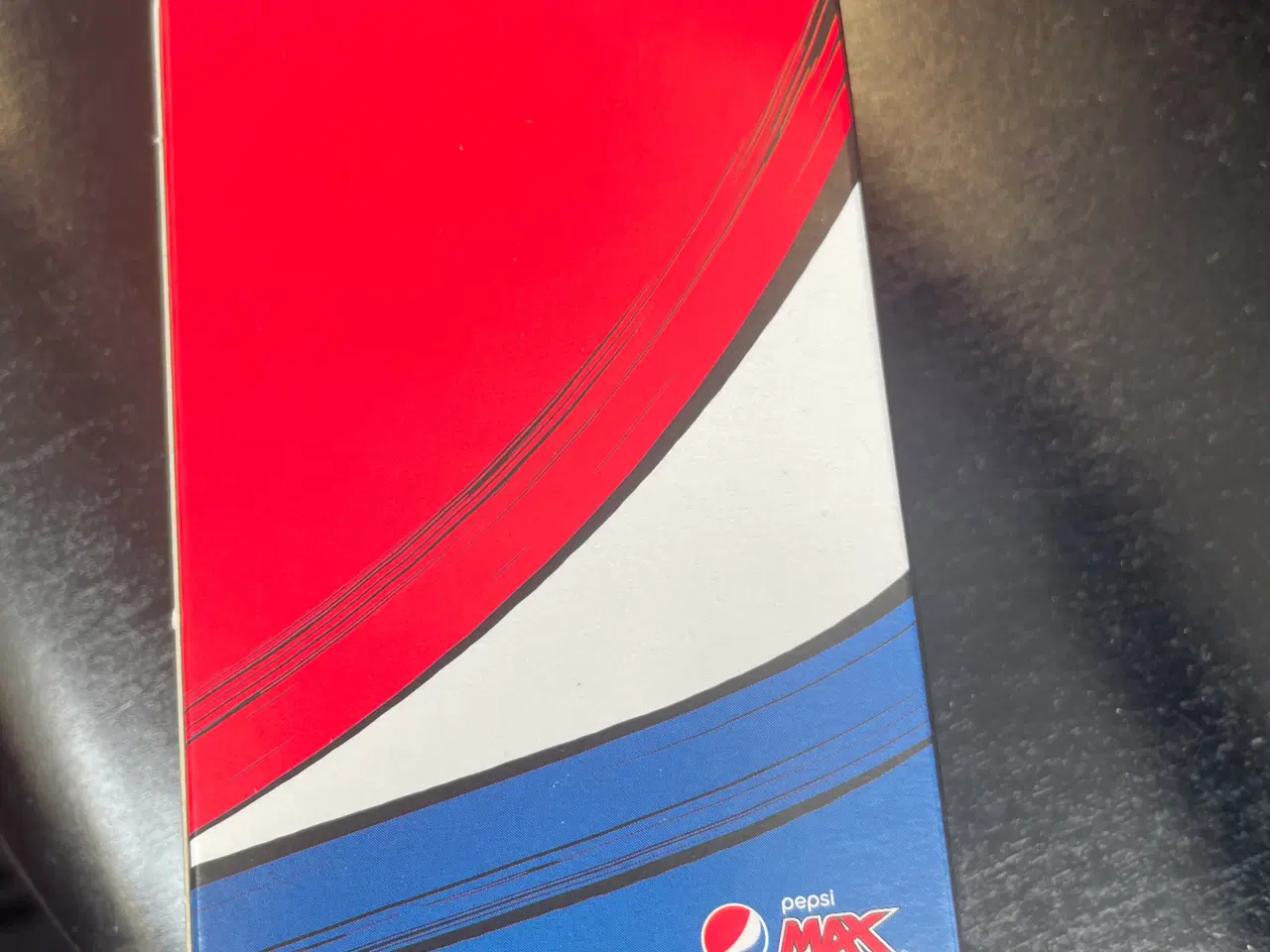 Billede 4 - Pepsi Max julekugler oplukker kort