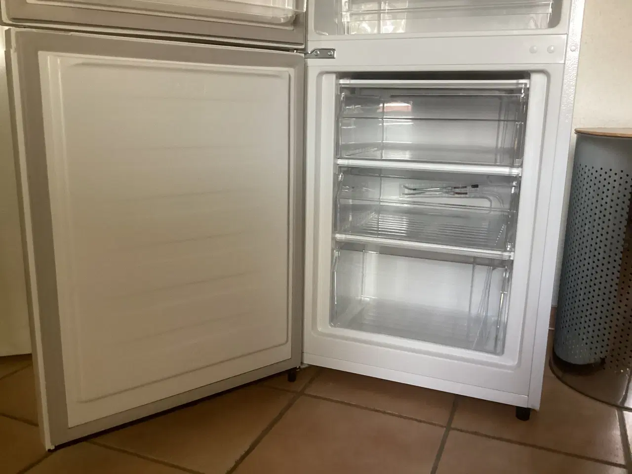 Billede 2 - Næsten nyt Gorenje Køle-fryseskab