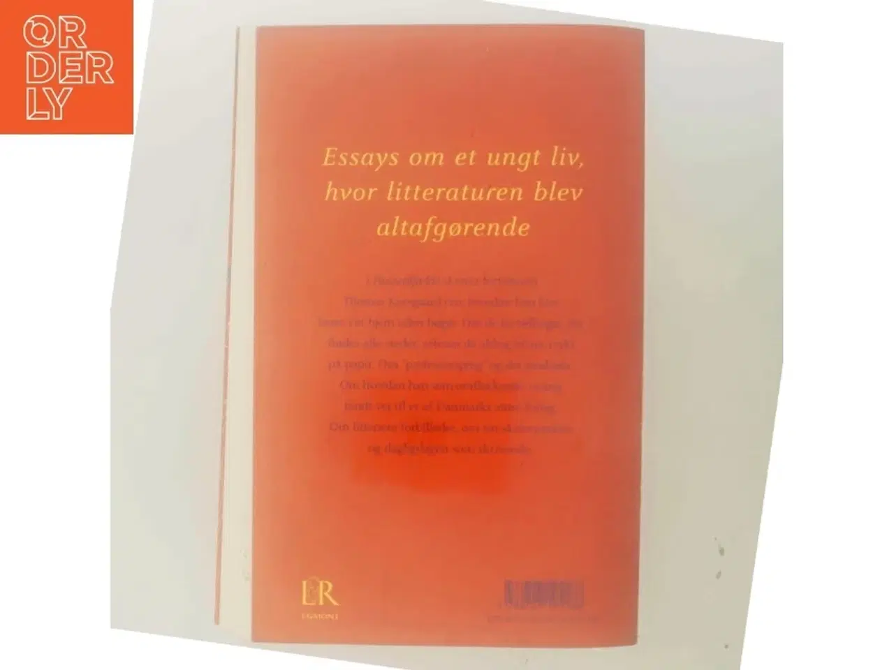 Billede 3 - Hastetilfælde : essays af Thomas Korsgaard (f. 1995) (Bog)
