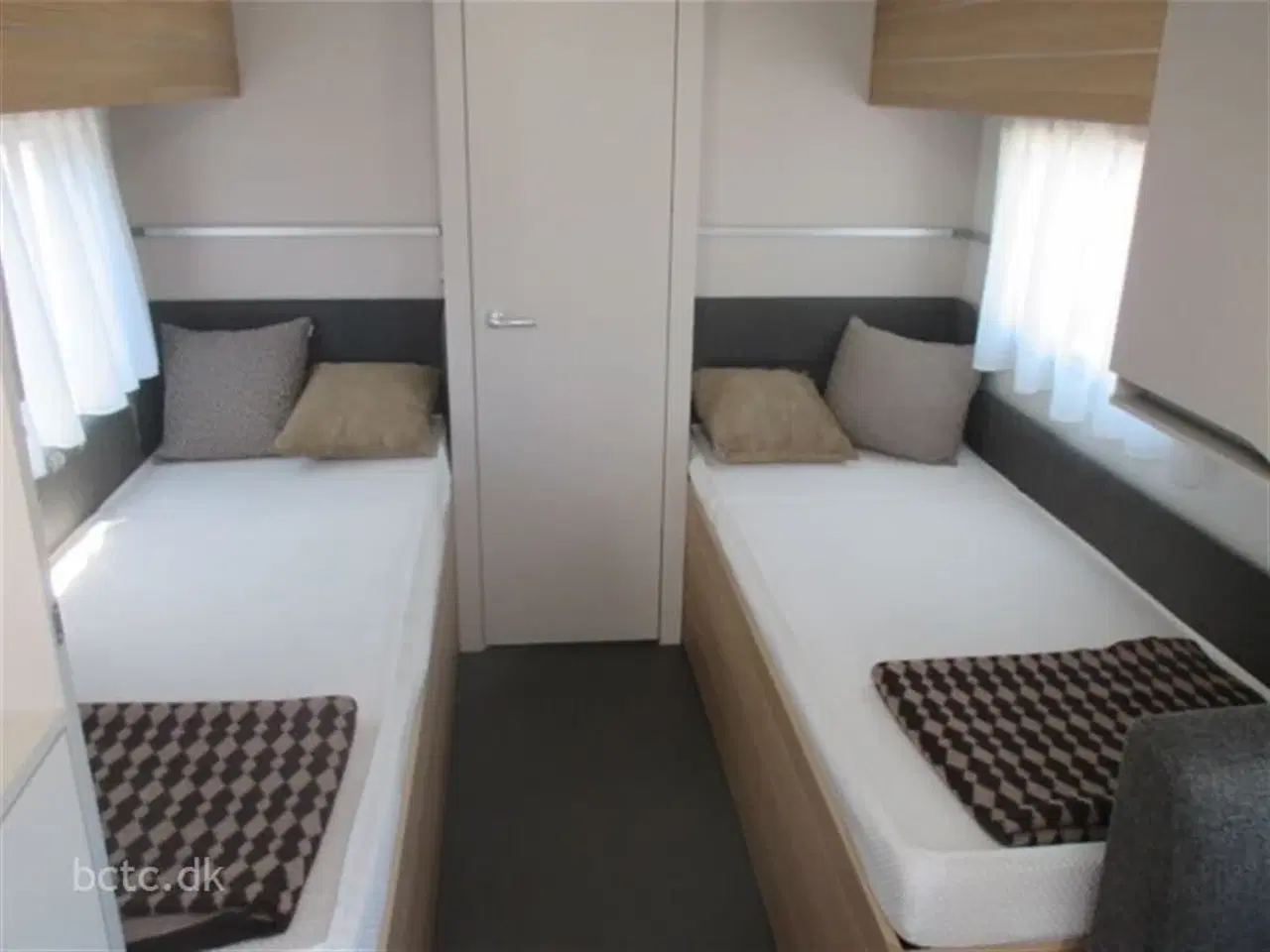 Billede 10 - 2022 - Adria Adora 613 HT Alde MASSER AF UDSTYR