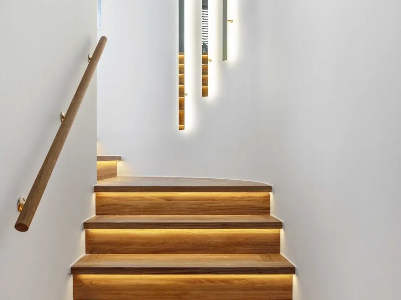 Billede 10 - Kontorplads i eksklusivt miljø 12.000 pr. plads pr. måned