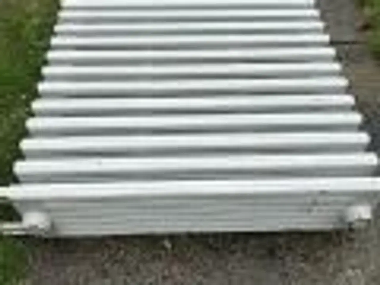 Billede 1 - Støbejernsradiator fabrikat Tasso