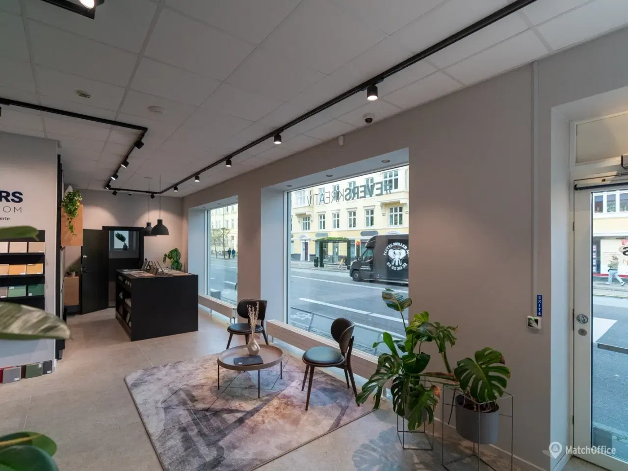 Billede 8 - SÆLGES: Stilren erhvervsandel med markant hjørneplacering og højt afkast – midt på Frederiksberg