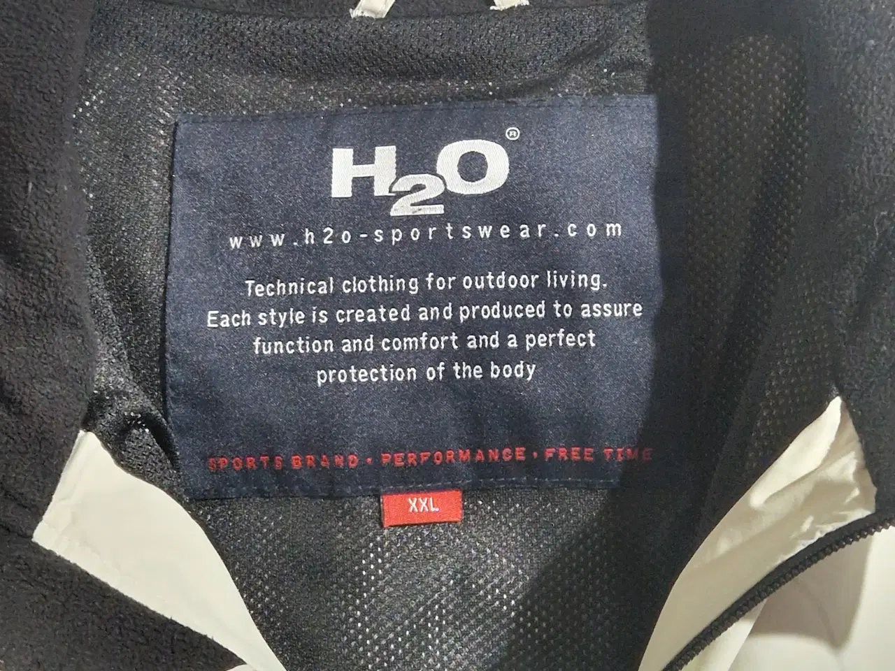 Billede 2 - H2O beige jakke, størrelse XXL