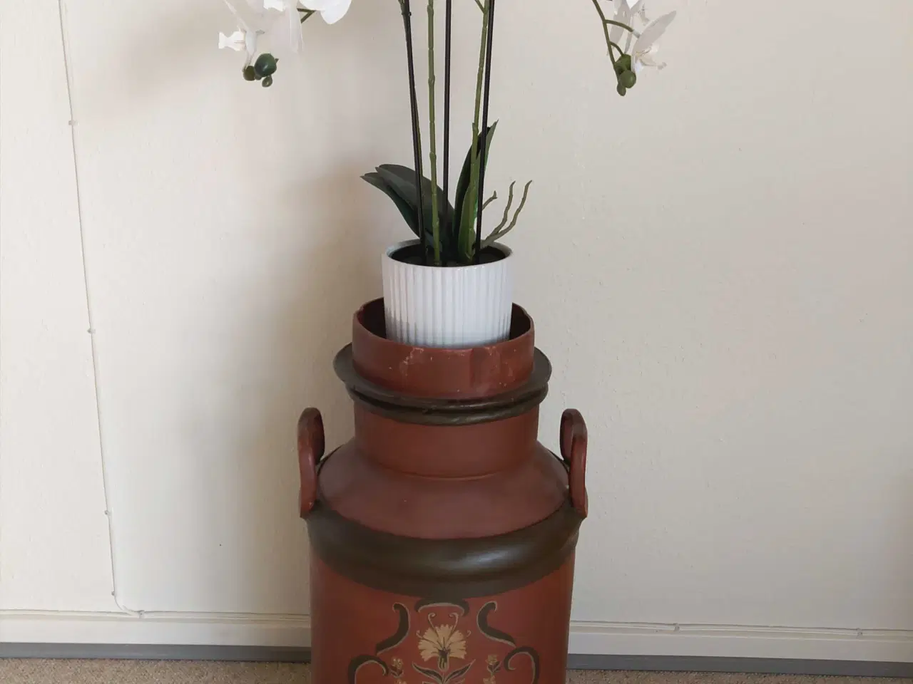 Billede 2 - Almue malet mælkejunge.