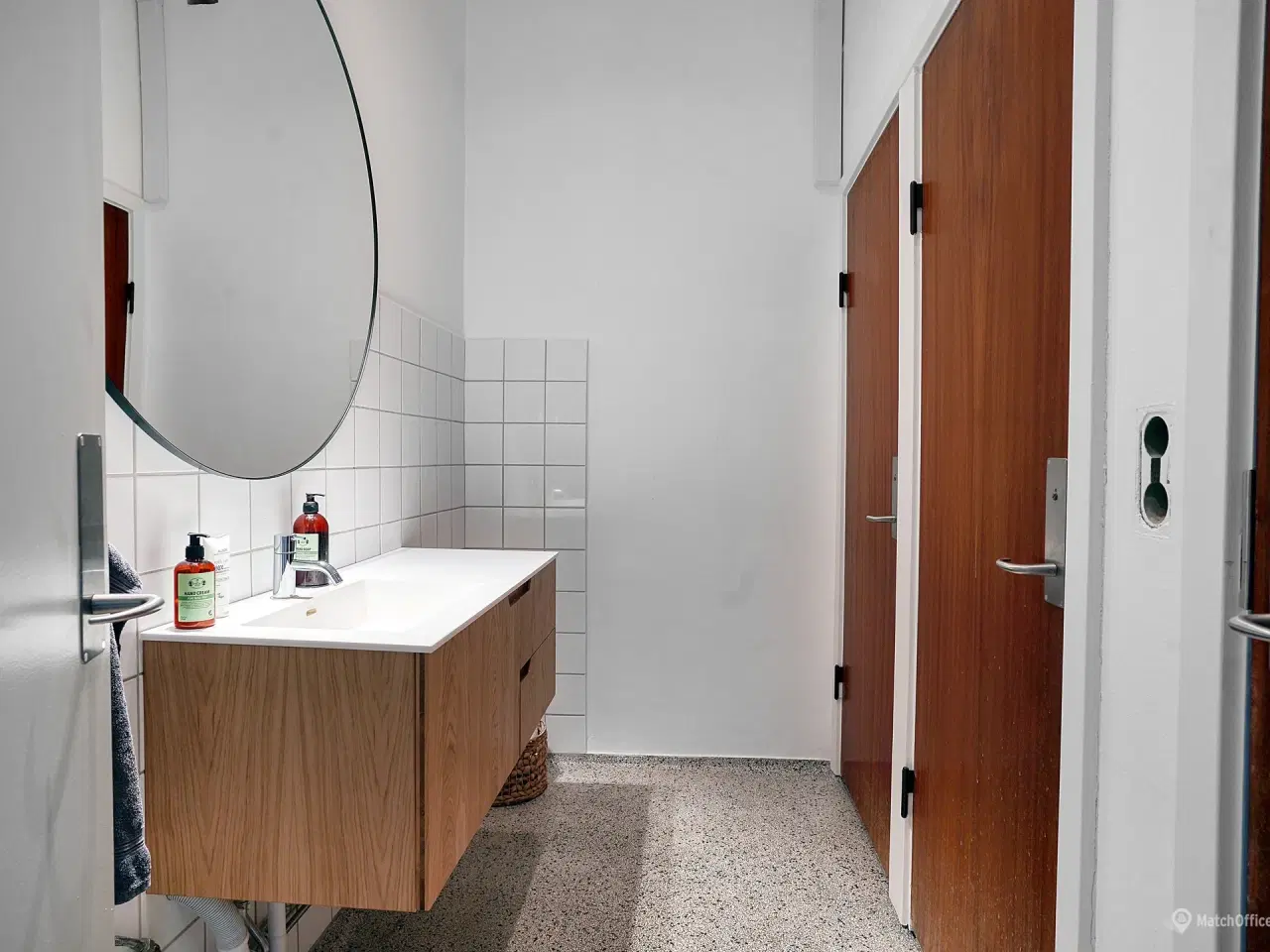 Billede 11 - Centralt beliggende ejendom med synlig facade mod Herlev Hovedgade