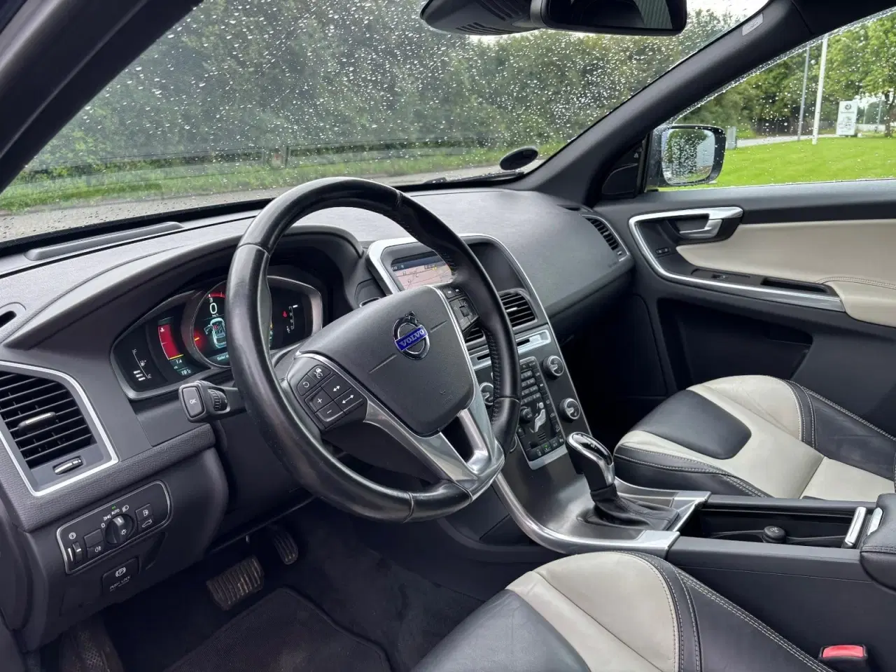 Billede 5 - Volvo XC60 2,4 D5 215 R-Design aut. AWD Van