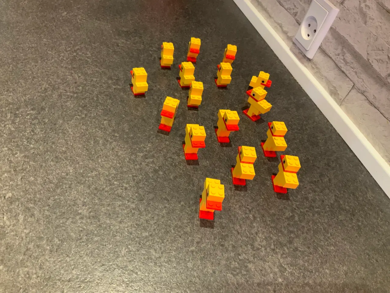 Billede 3 - Lego påskekyllinger