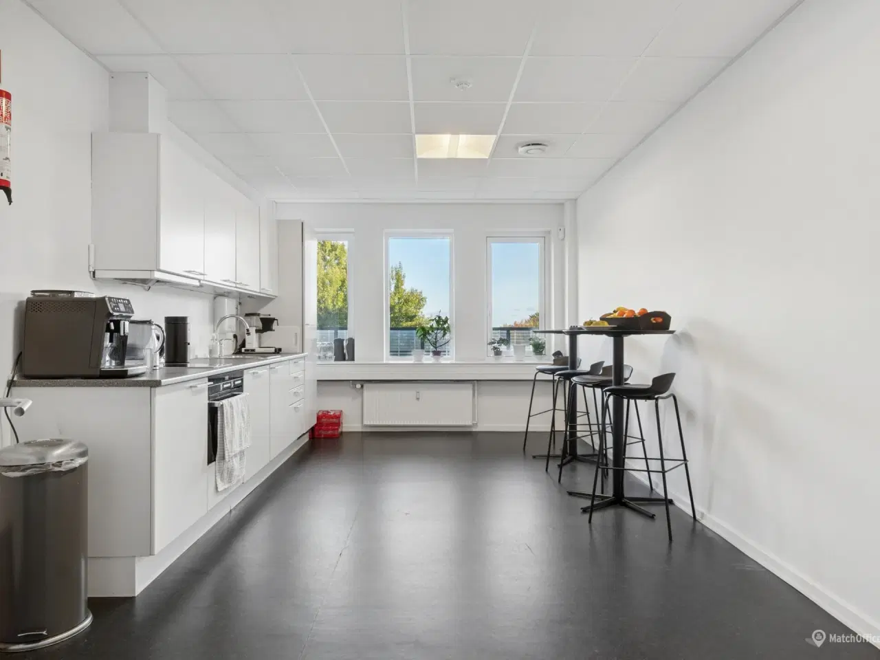 Billede 10 - Kontor i yderst velfungerende multibrugerhus med fri parkering