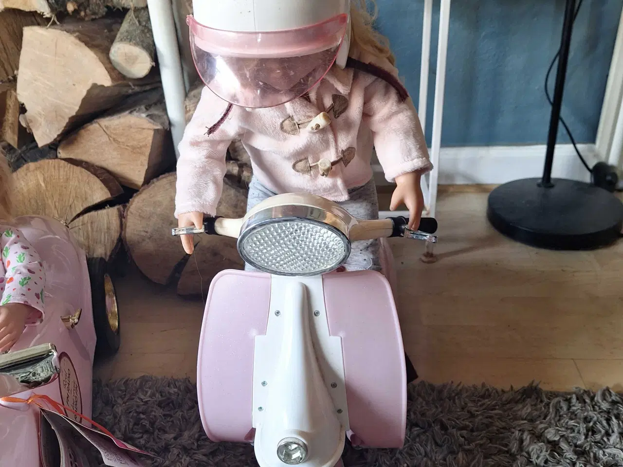 Billede 4 - Dukker med tiæbehør