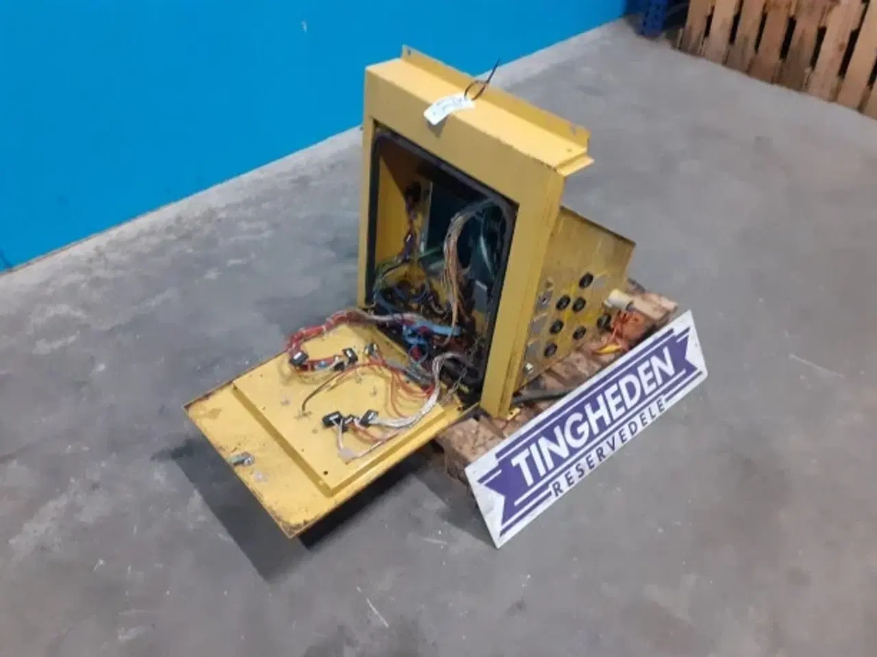 Billede 3 - New Holland TF78 El-skab 84429091