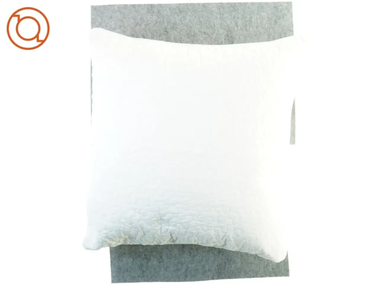 Billede 3 - Puder og sengetæppe (str. 250 x 260 cm og 60 x 60 cm)