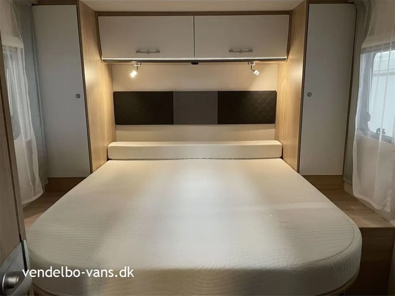 Billede 5 - 0 - SunLight I 69 L Aut.   Bemærk det lave km tal - 160 HK - 9 trins automatgear