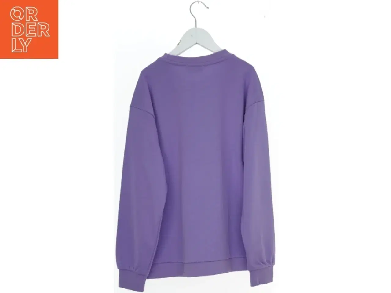 Billede 2 - Lilla sweatshirt med tekst fra Mono (str. 152)