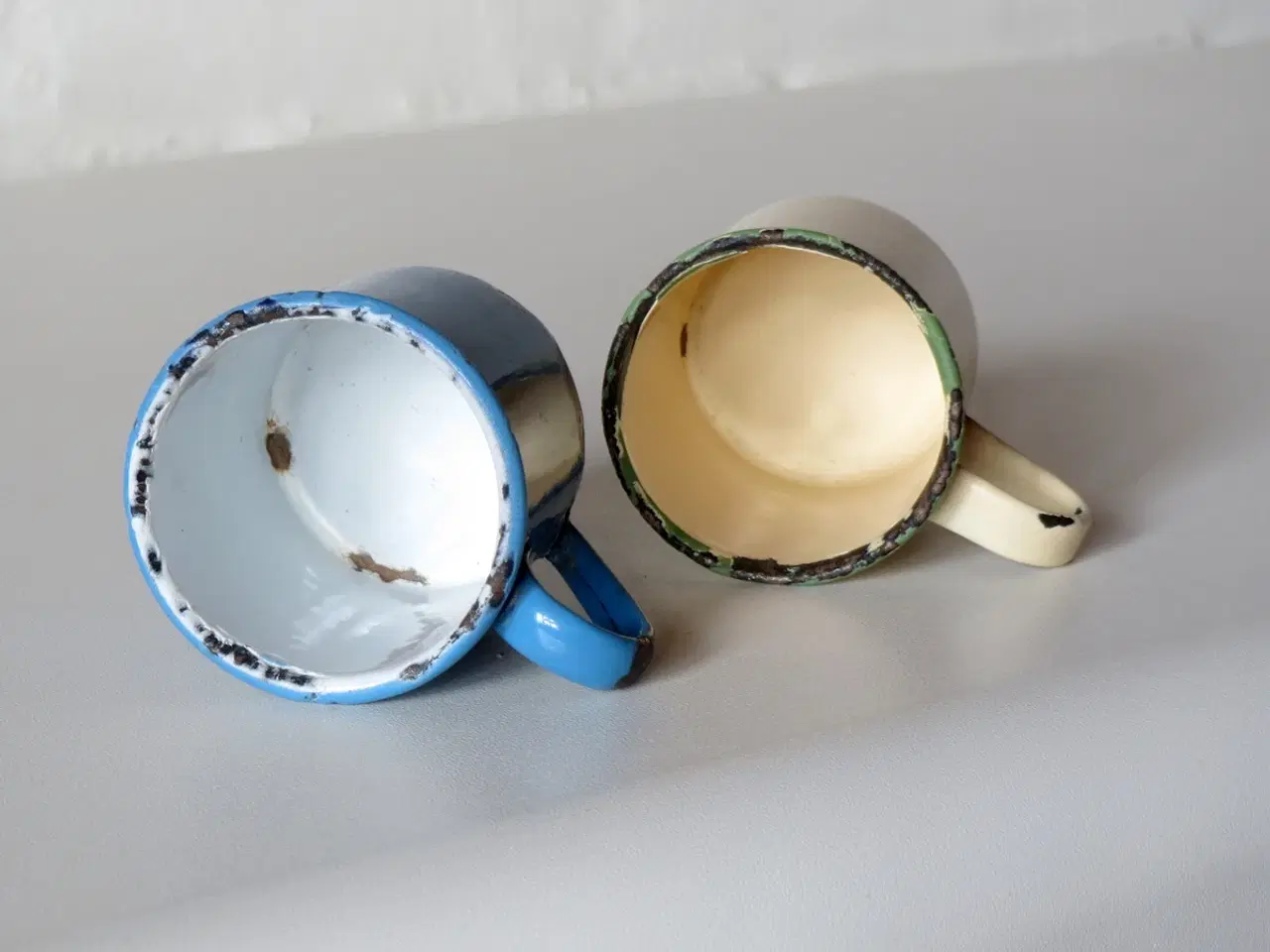 Billede 5 - Emaljerede målebægre, blå og creme