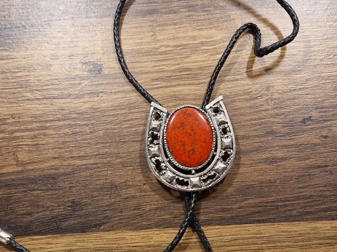 Billede 3 - Amerikansk vintage Bolo Slips med rød sten