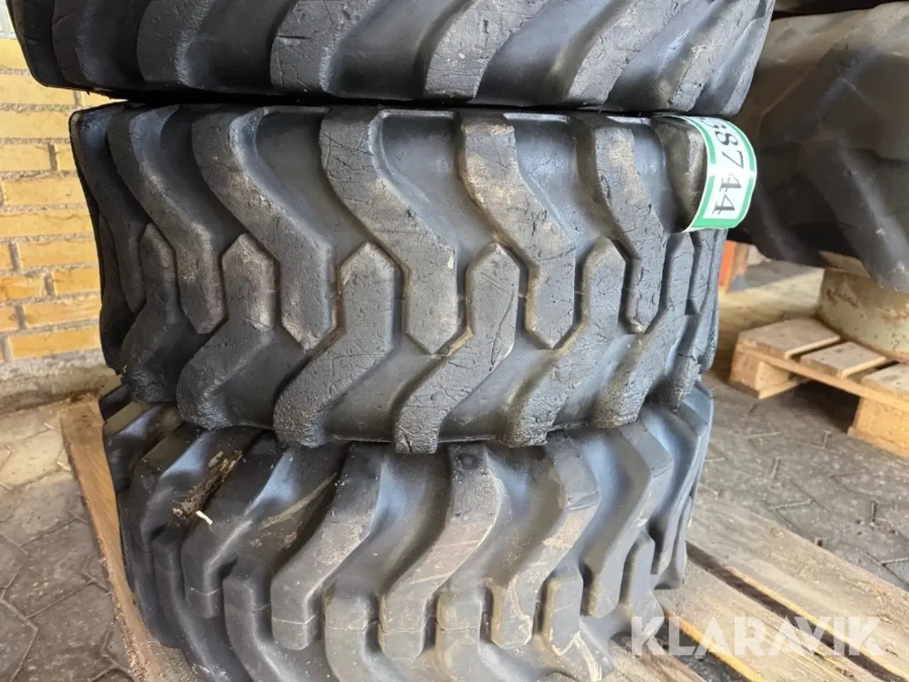 Billede 4 - Dæk Titan Trac loader