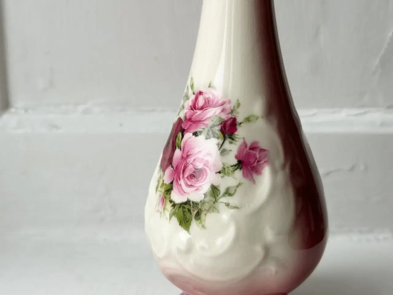Billede 3 - Staffordshire, engelsk fajancevase m blomster