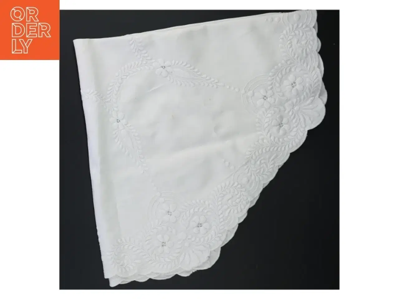 Billede 3 - Rund pæn dug (str. Ø 62 cm)