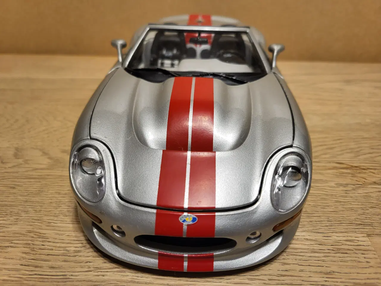 Billede 7 - Modelbil. Shelby Series 1 (1999). Skala 1/18.