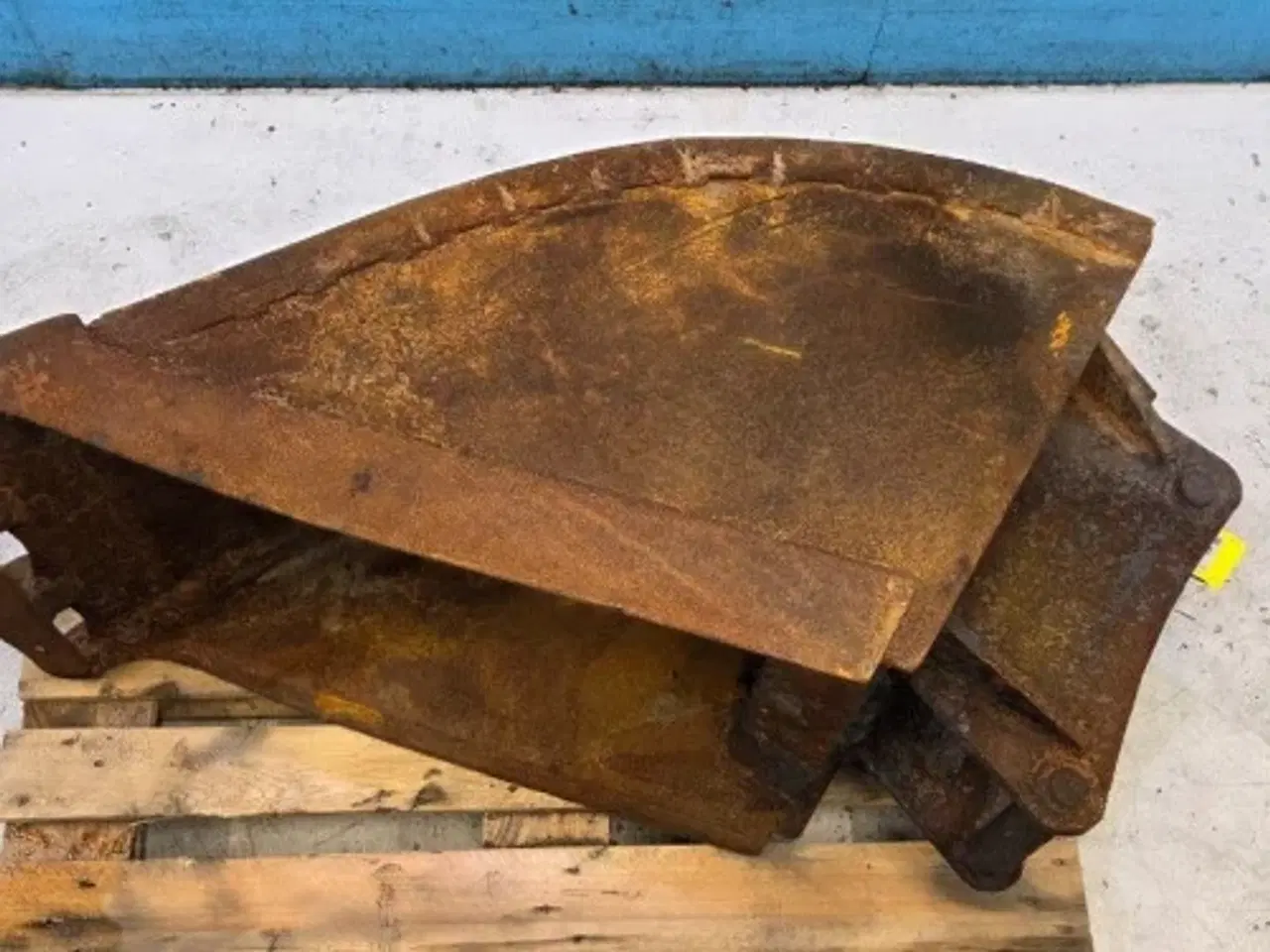 Billede 14 - New Holland LB110 Skovl 85801415