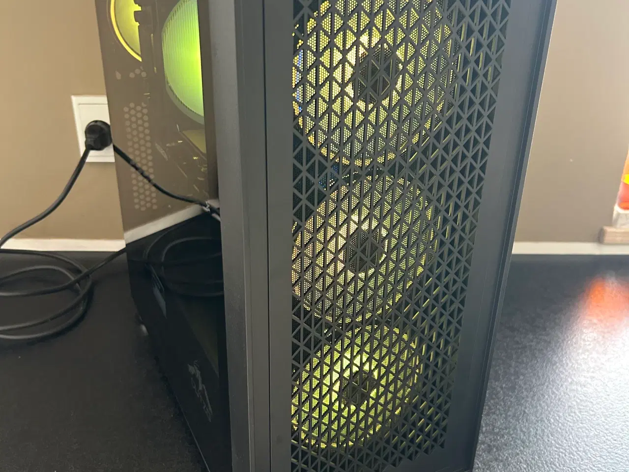 Billede 6 - 💻 Gaming-PC med i7-8700K & RX 6600 🔥