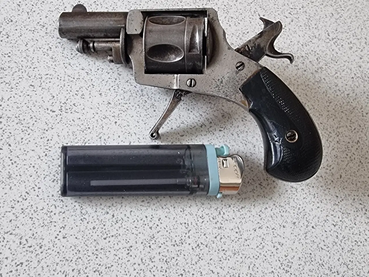 Billede 1 - Mini Bulldog kal. 32.