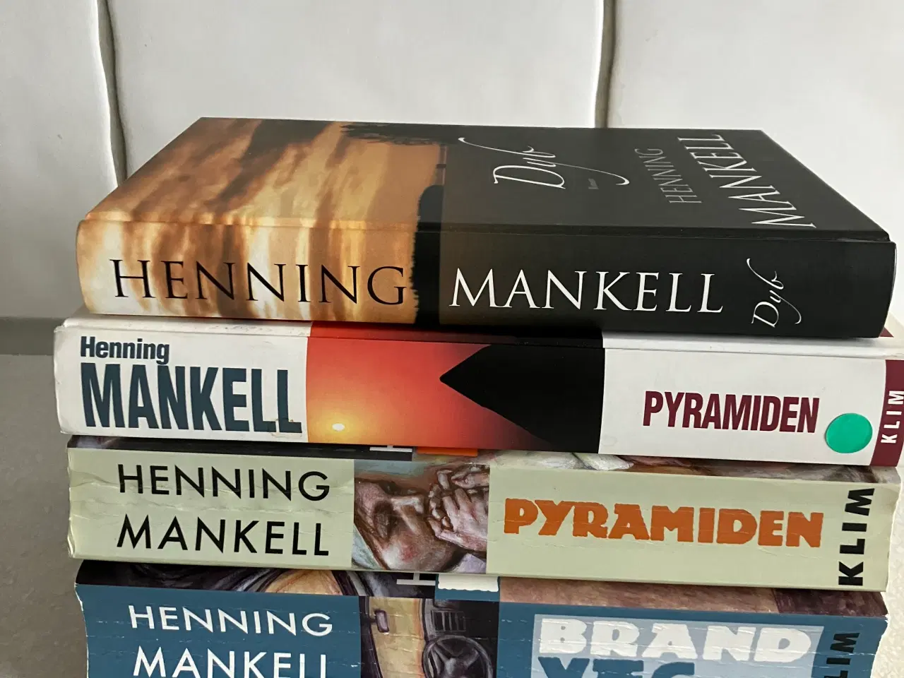 Billede 1 - Bøger af forfatteren Henning Mankell 4 stk. 