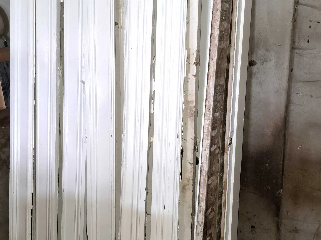 Billede 2 - Gamle Dannebosdøre og karme