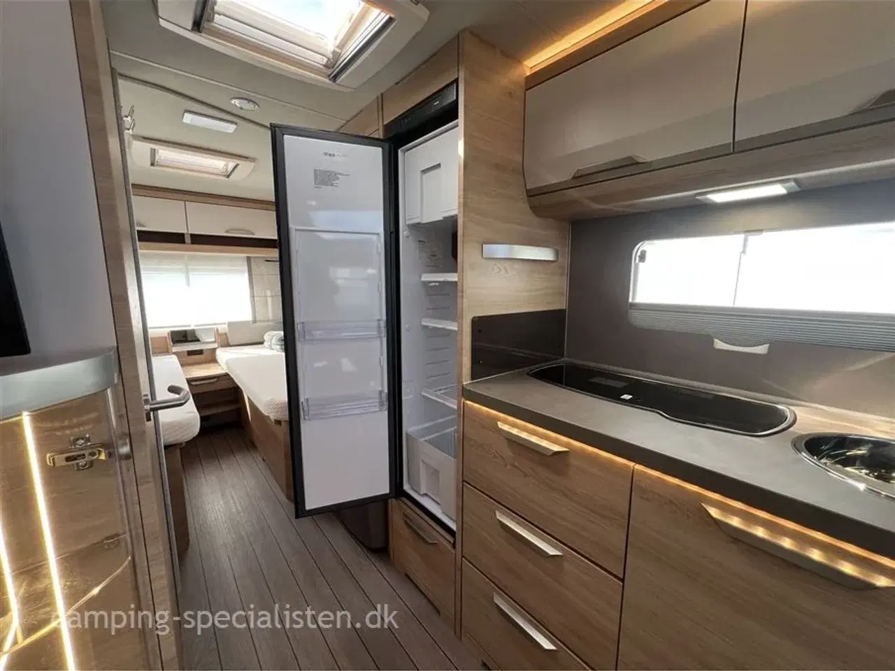 Billede 9 - 2023 - Knaus Sudwind 540 UE 60 Years   En flot Knaus Südwind 540 UE model 2023 - kan nu ses  hos Camping-Specialisten.dk