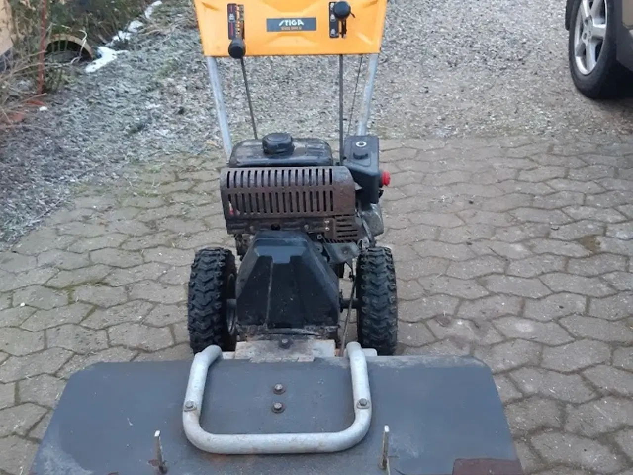 Billede 1 - Stiga SVS 800 G  80 cm fejemaskine