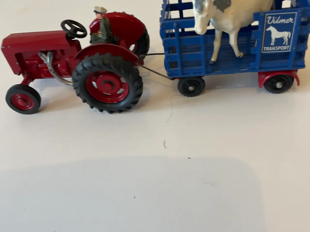 Billede 1 - Wilmer, traktor samt vogn.