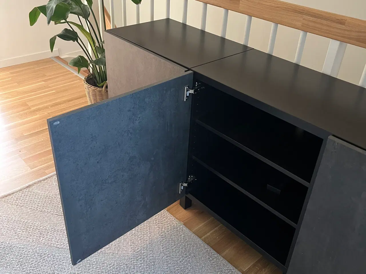 Billede 4 - BESTÅ skænk IKEA