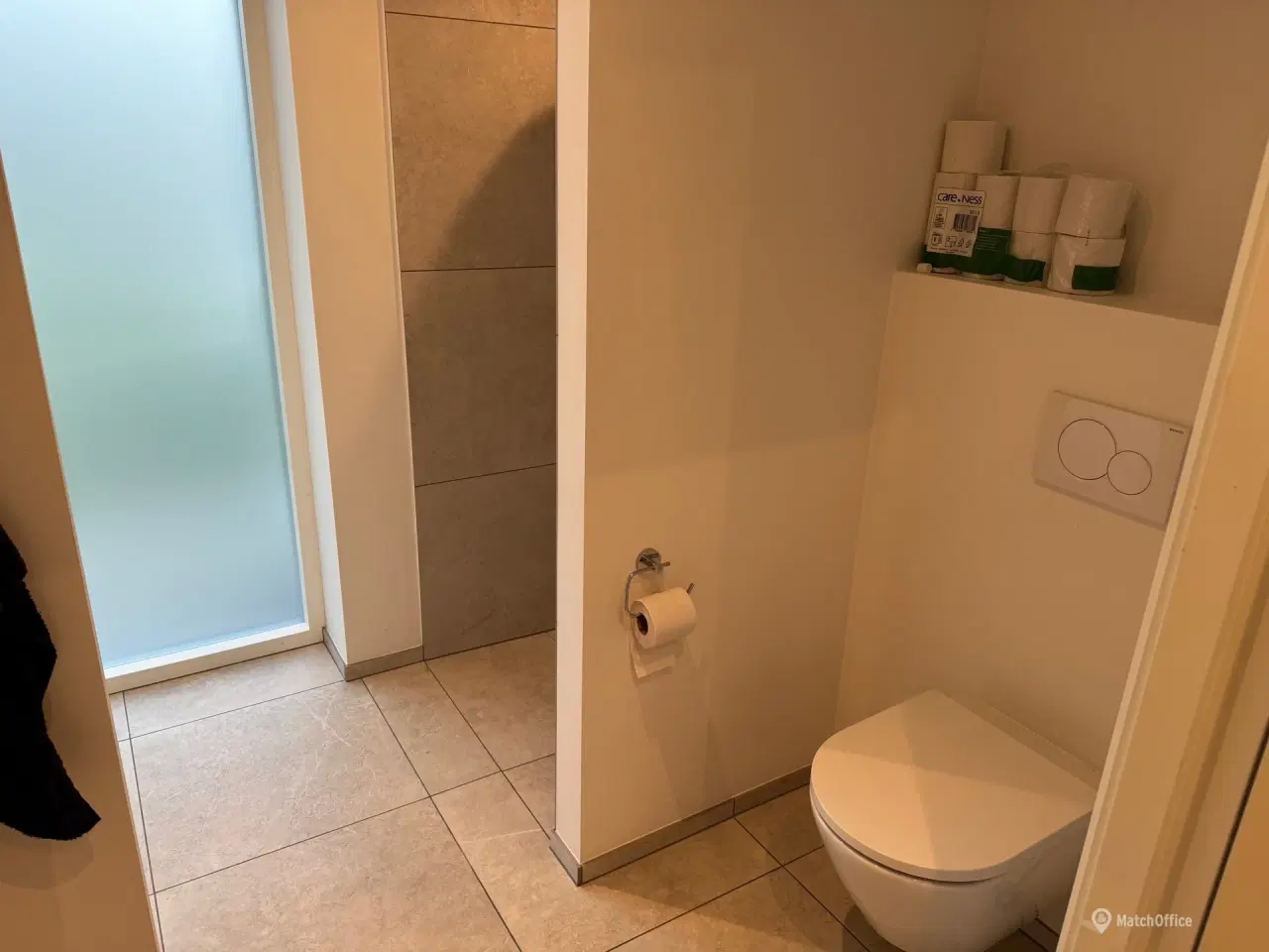 Billede 15 - Nyrenoveret lager eller produktionsbygning udlejes tæt på Aarhus