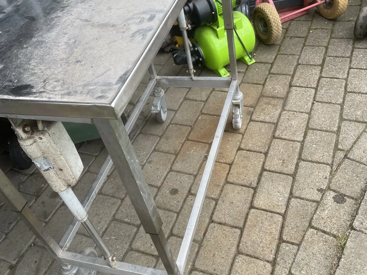 Billede 6 - Sælger dette rustfri bord med elektrisk hæve-/sænk