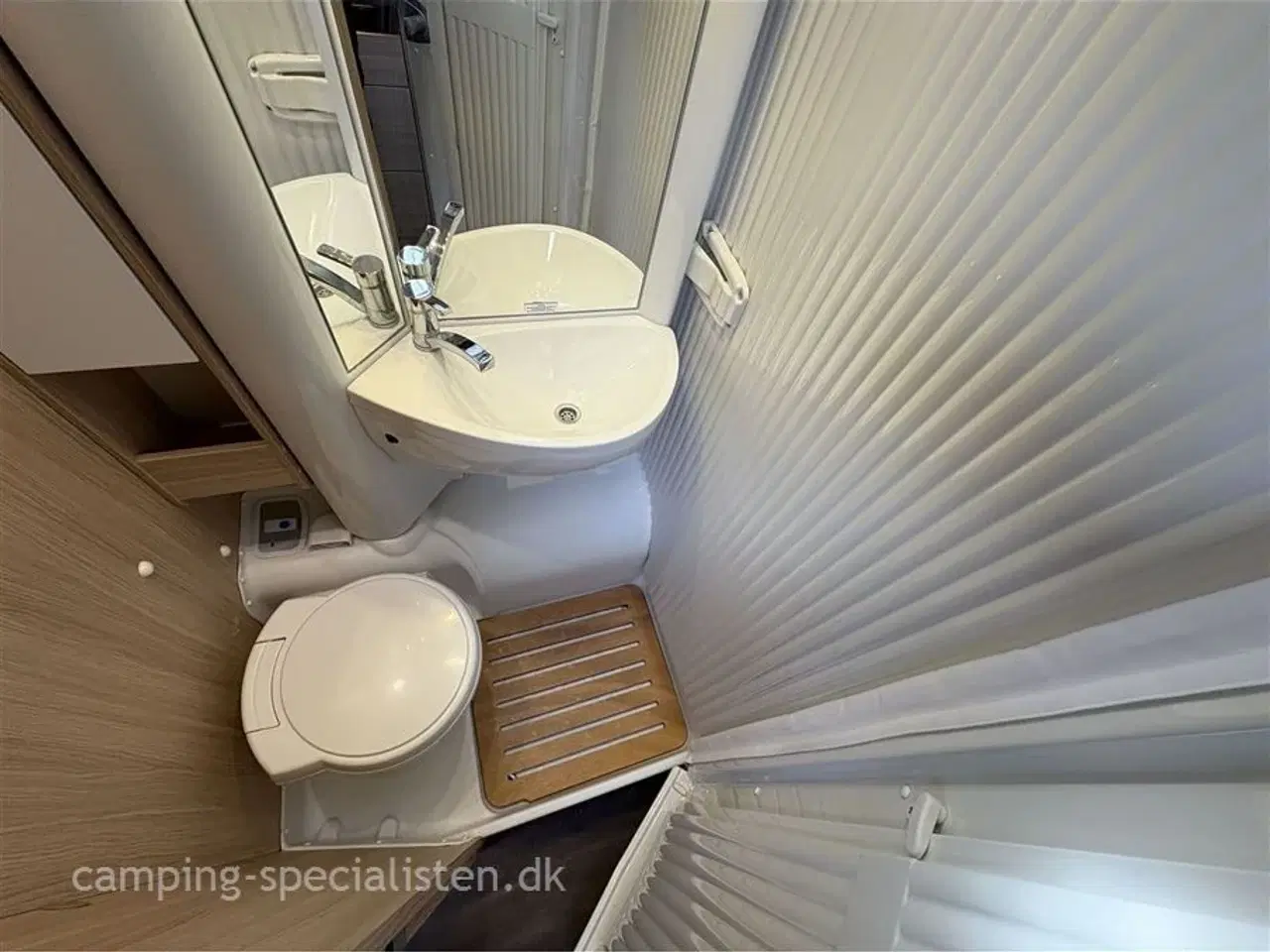 Billede 16 - 2018 - SunLight T 67 Aut.   SunLight T67 Aut. 2018 - Se den nu hos Camping-Specialisten.dk