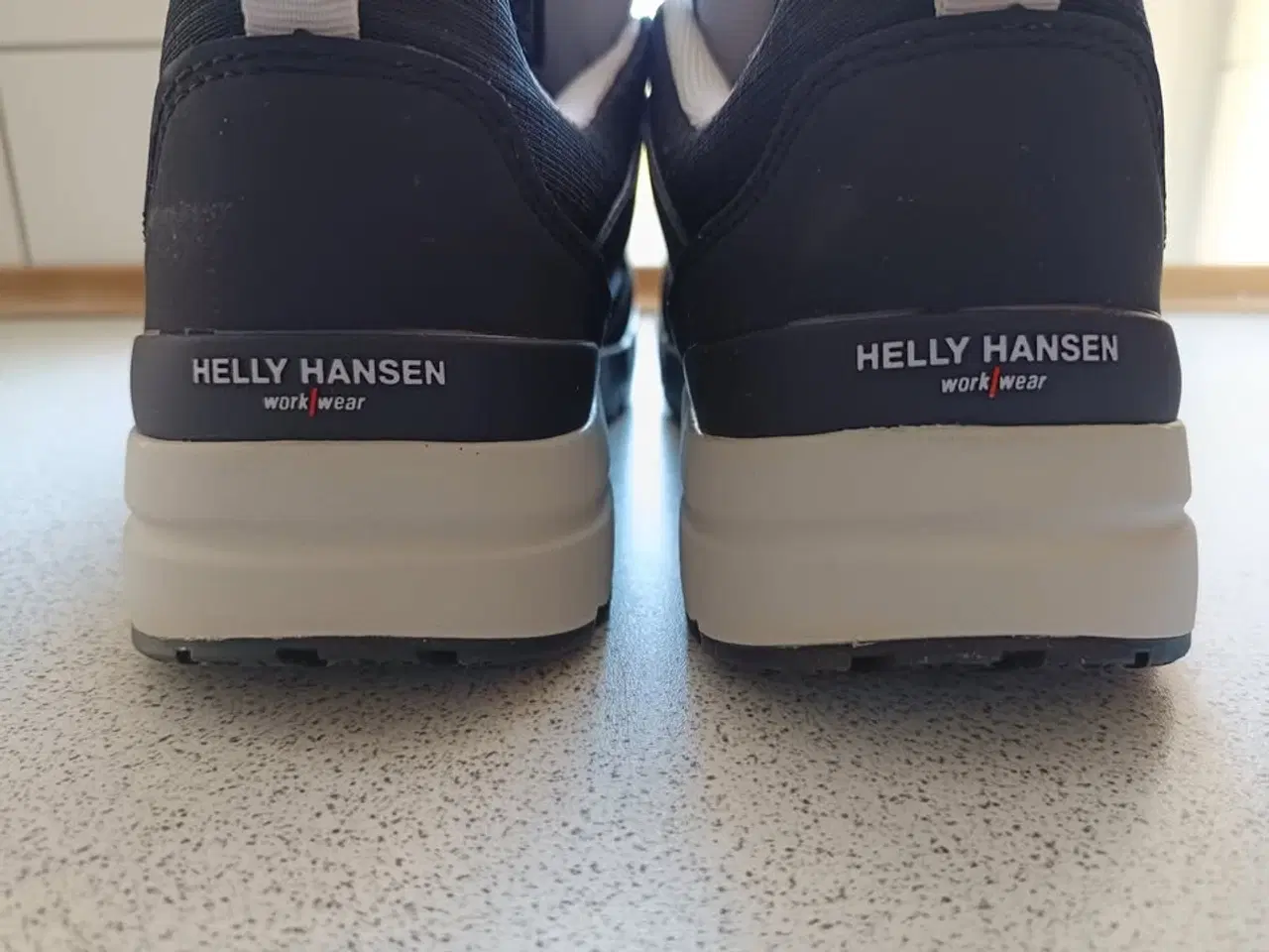 Billede 4 - Helly Hansen sikkerhedssko sort str. 44