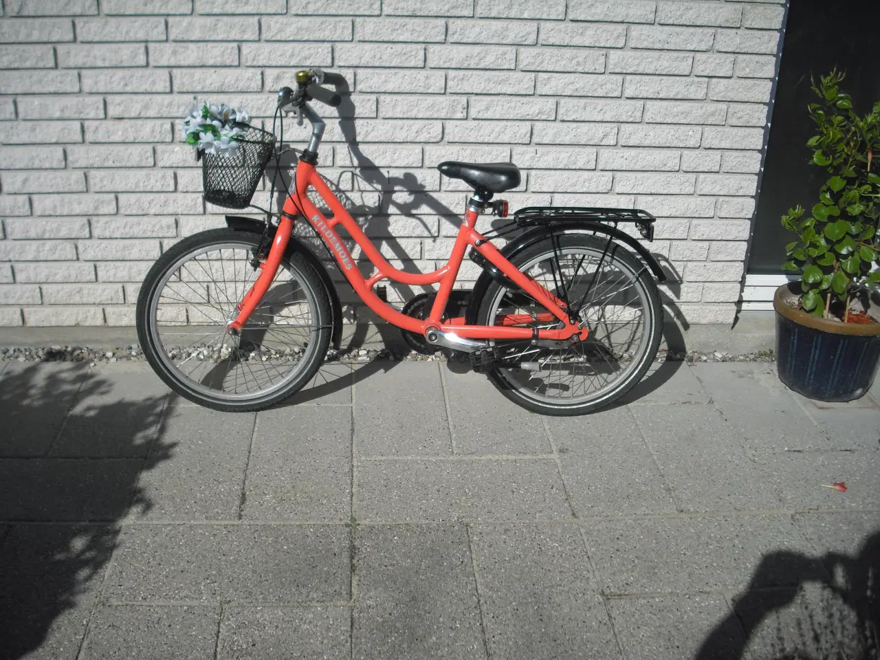 Billede 2 - God lille 20`` pigecykel.