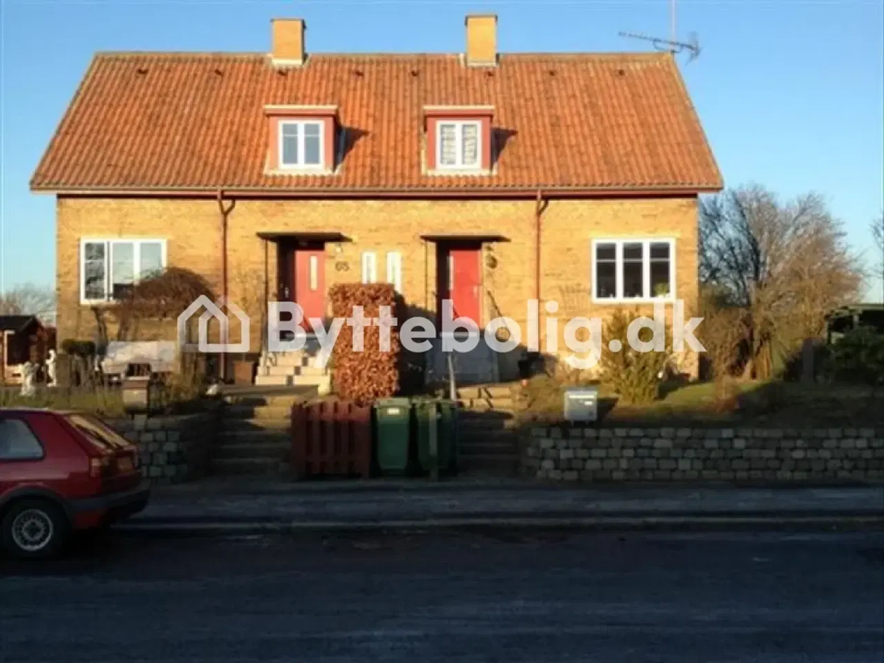 Billede 1 - Lyst og rummeligt hus i Aarhus Nord til bytte