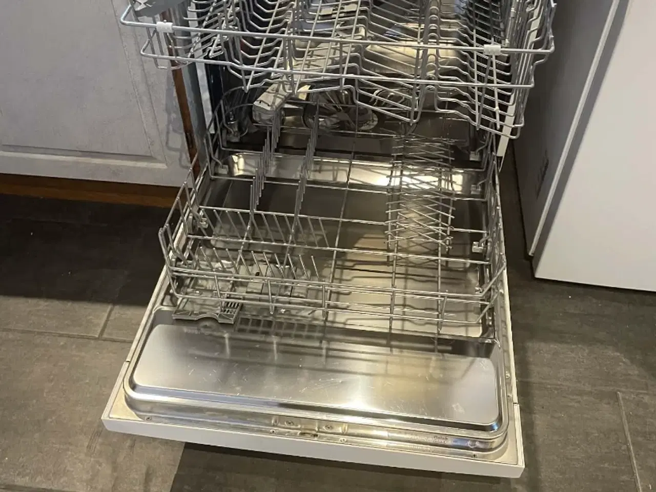 Billede 3 - AEG opvaskemaskine for 700kr