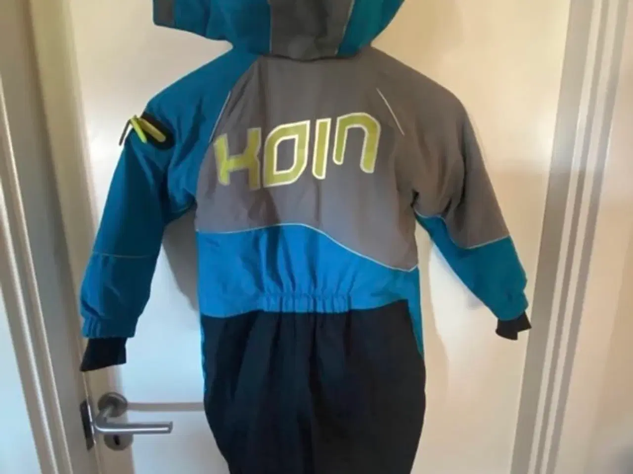 Billede 11 - Koin flyverdragt str 3/4 år